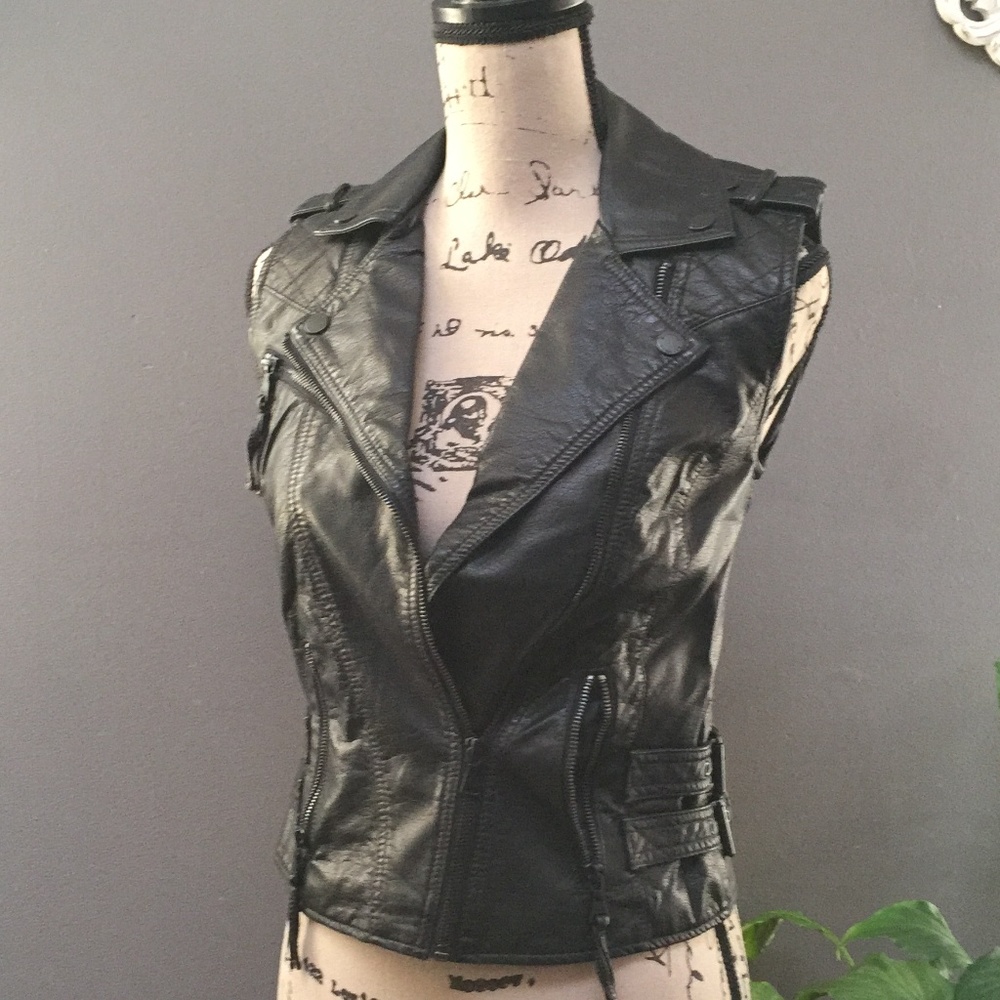 Express Black Vest - XS/2